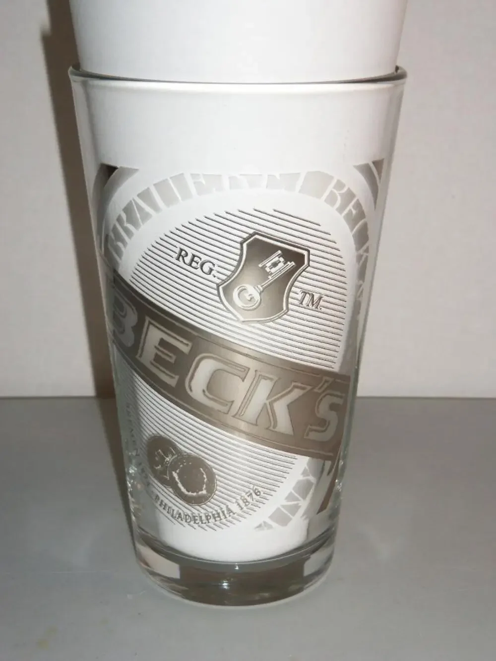 Beck's Beer Pint Glass Bremen 1974 Silver Lettering -061841